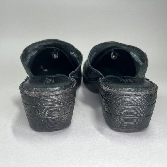 Born Women's Studed Black Leahter Clogs - Picture 5 of 10